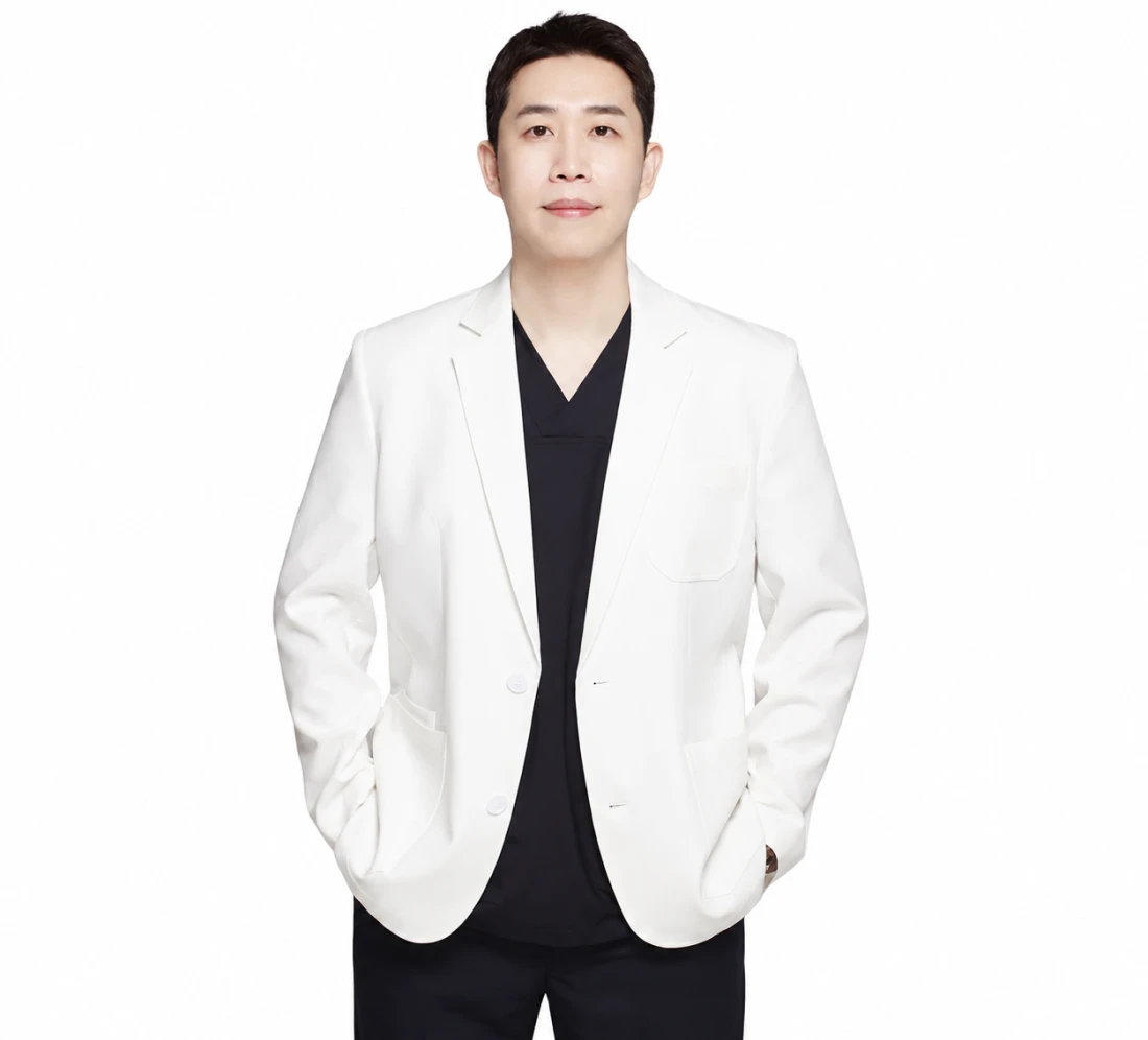 참사랑한의원 이태윤 대표원장 — 콧물이 목 뒤로 넘어가는 후비루의 원인을 코와 목에서 함께 살피는 이비인후과 클리닉